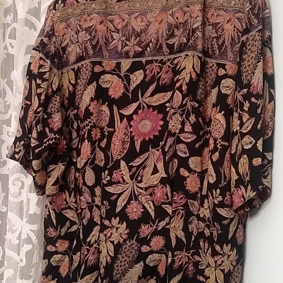 Vintage Rabbit design double breasted floral shirt - Picture 2 of 6